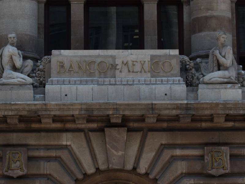 Banxico mantendrá alzas mientras indicador siga alto