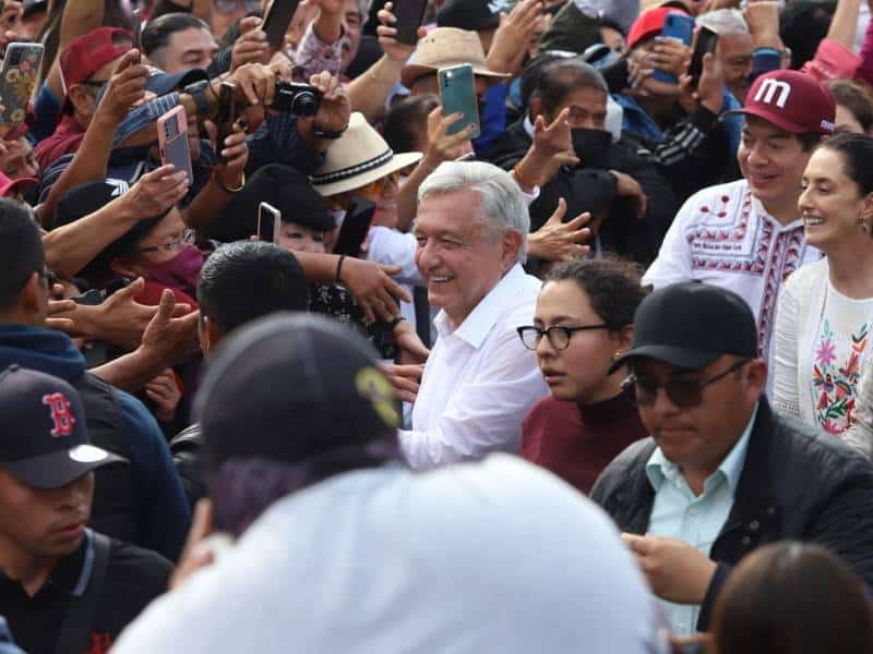 Celebra AMLO logros de la 4T con el pueblo