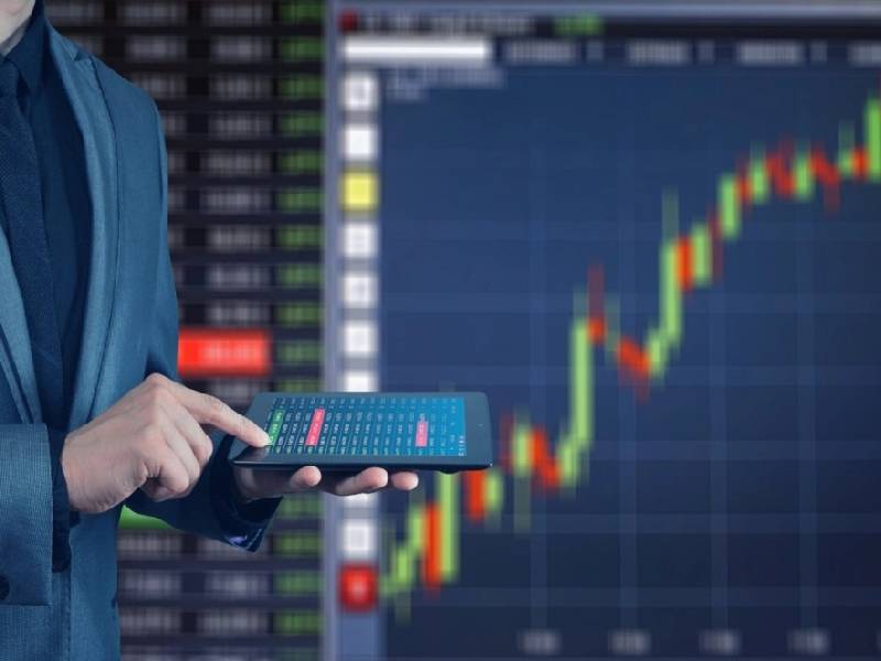 Recaudación por IVA tiene en octubre peor caída desde julio de 2020