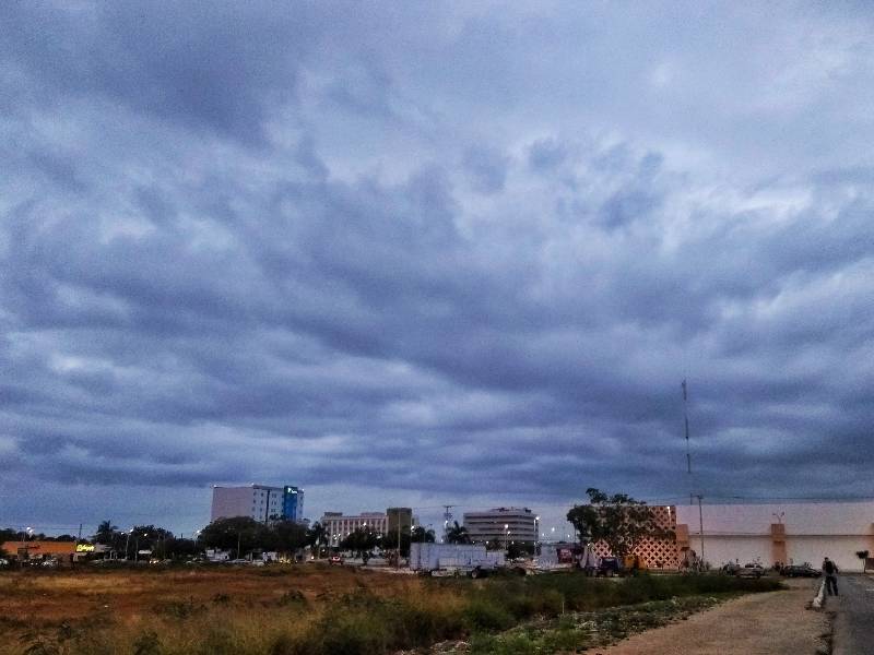 Lunes con probabilidad de lluvias y chubascos en la Península