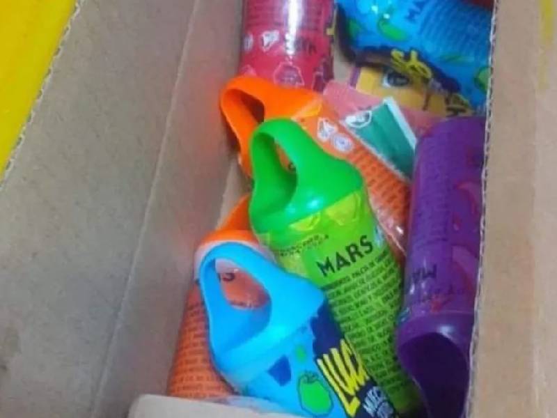Prohíben venta de “Lucas Muecas” en escuelas por estar “adulterado”