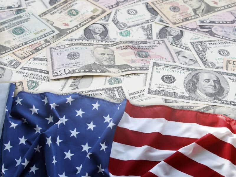 Mercados pierden; hay temor por economía de EU en 2023