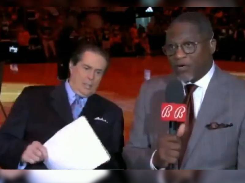 Video. Previo a duelo de la NBA cronista se convulsiona