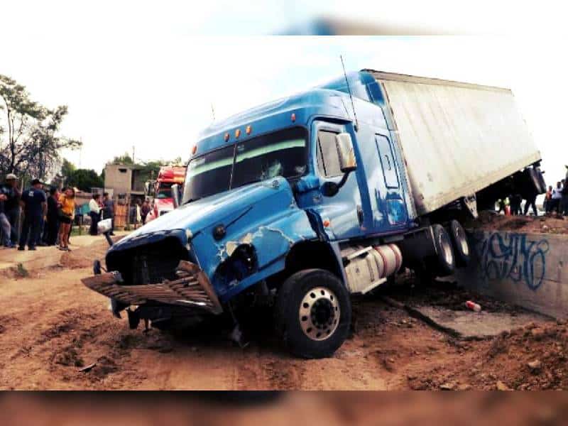Arman persecución de tráiler en plena Nochebuena