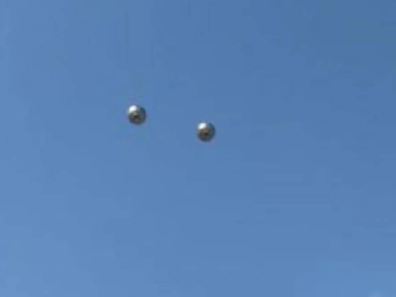 ¿Será? Hombre capta supuestos ovnis en cielo de Tamaulipas