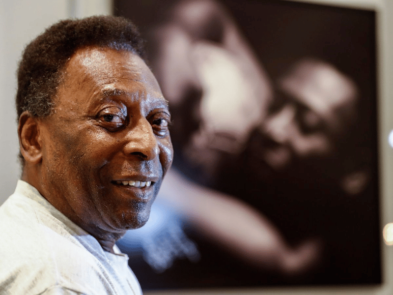 Pelé ignora a Dibu; celebró a Ochoa