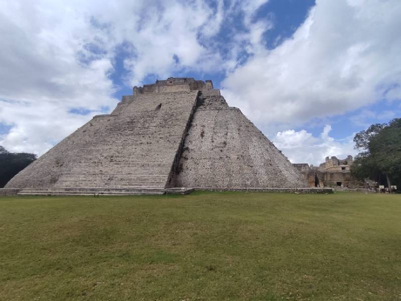 Avanza negociación para adquirir tierras de Uxmal