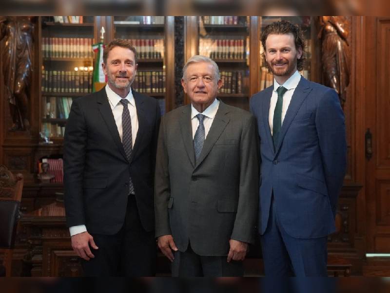 Se reúne AMLO con empresarios que hacen documental de Islas Marías