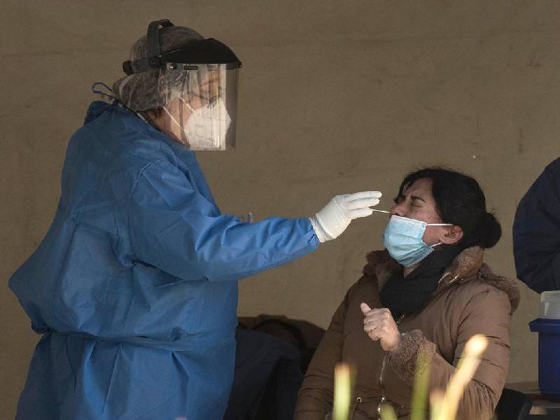 Disminuyen defunciones por Covid-19 de 2021 a 2022