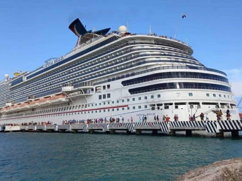 Recibe Puerto Progreso doble arribo de cruceros