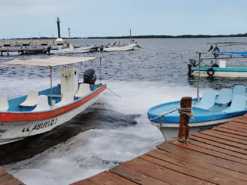 La marea roja, lastre para la pesca