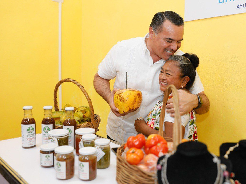 Alcaldesas y alcaldes de las ciudades capitales del país resaltan el trabajo que realiza Renán Barrera en Mérida