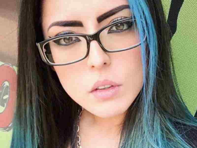 youtuber Eva de Metal