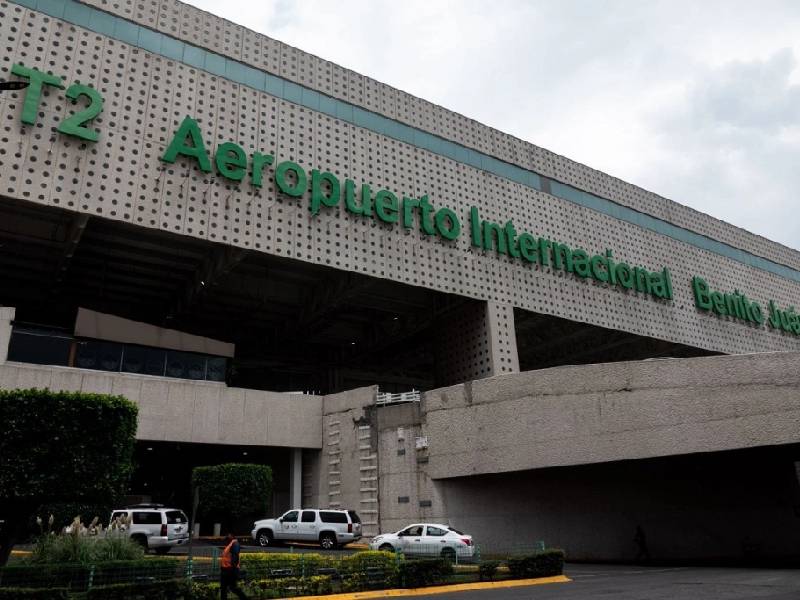 “El Mayo” Zambada controlaba el AICM: AMLO