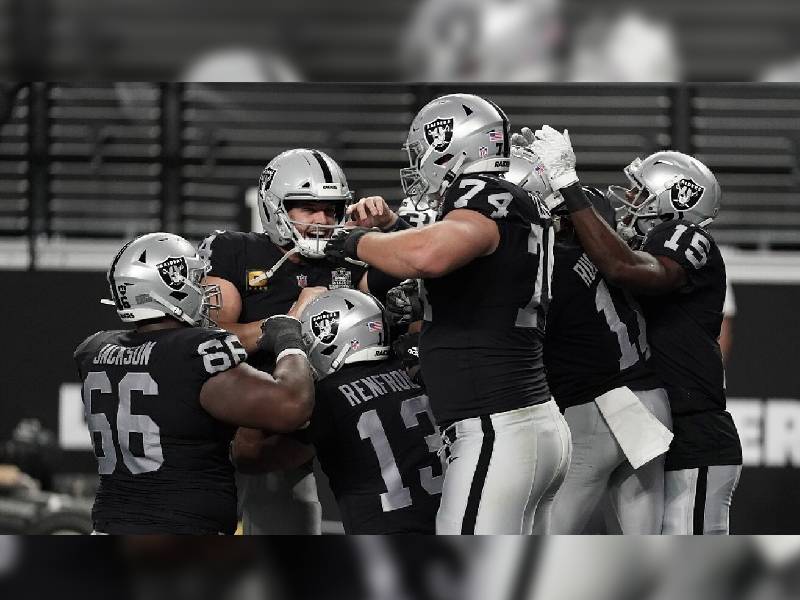 ¡Oficial! Los Raiders liberan a su exmariscal de campo Derek Carr
