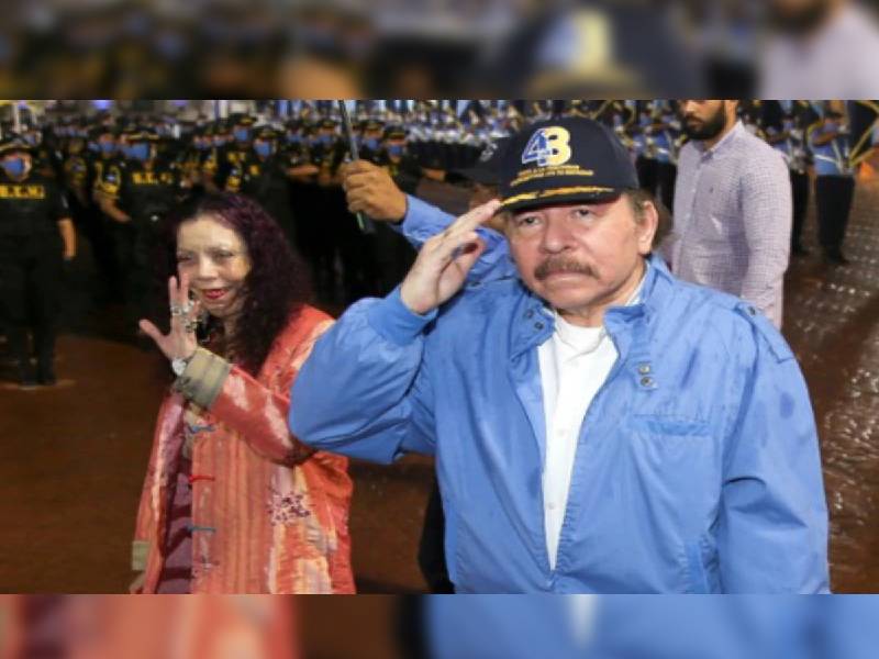 Crece tensión por las críticas entre el papa y Daniel Ortega