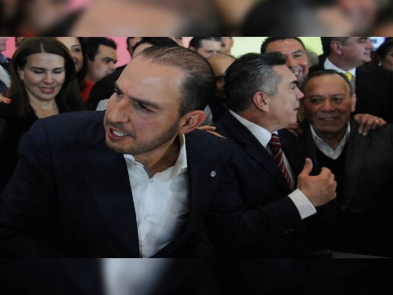 PAN reconoce contrato con García Luna; acusa persecución política