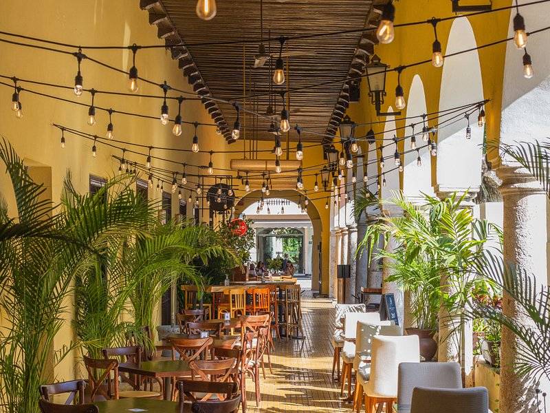 Por vacaciones restaurantes operan al 100% 