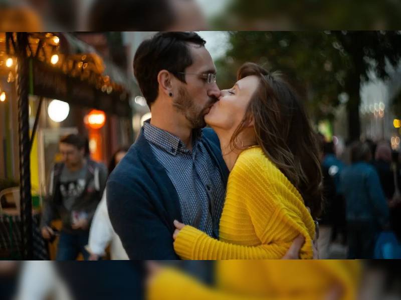 ¿Por qué se celebra hoy el Día Internacional del Beso?