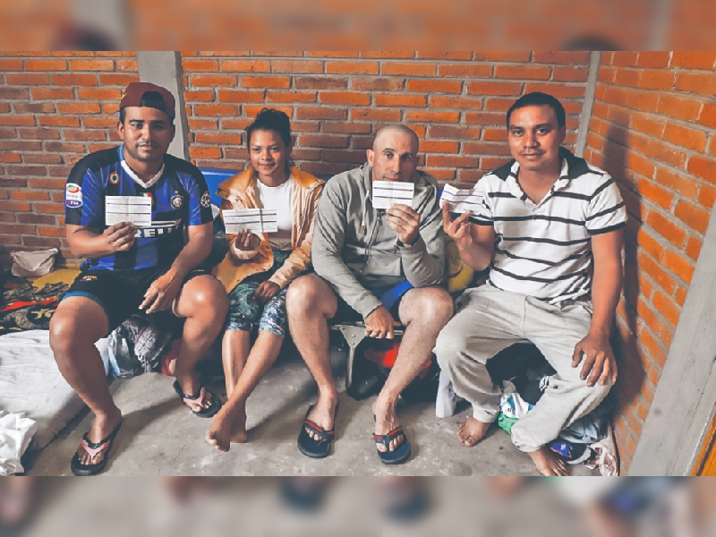 Migrantes encuentran un oasis en su camino a EU