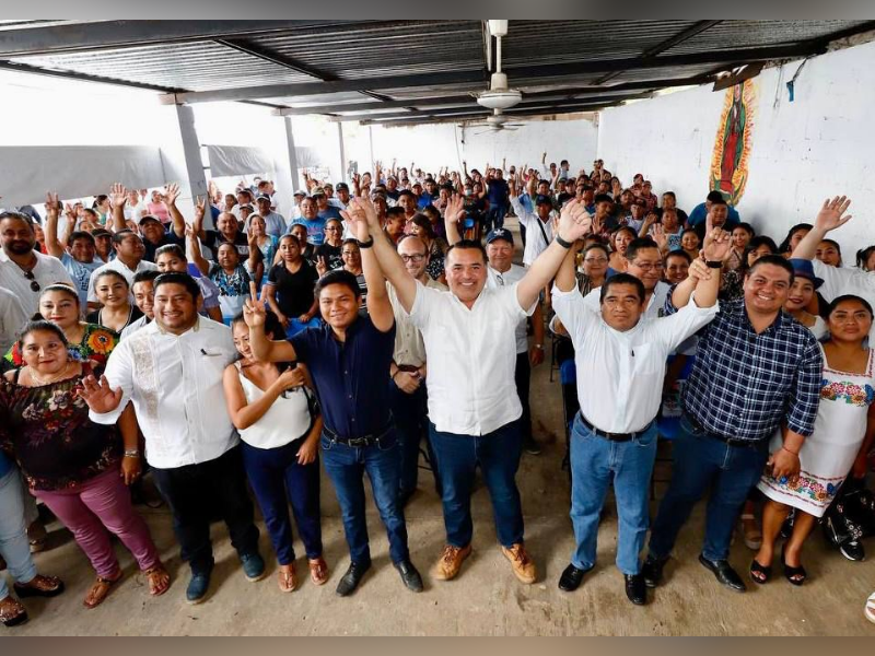 Renán Barrera se reune con habitantes de Chemax para trabajar en unidad