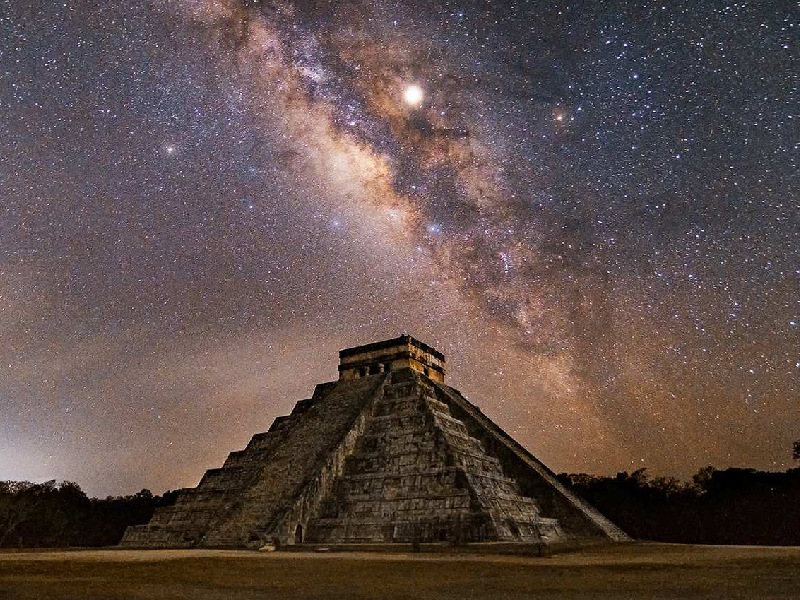 Sería serpiente lunar nuevo espectáculo