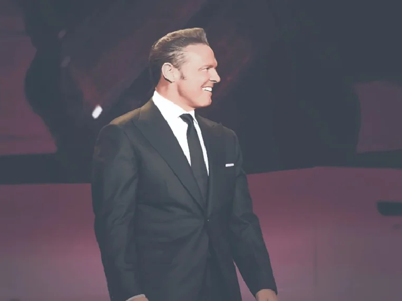 Fans de Luis Miguel colapsan plataforma de venta de boletos