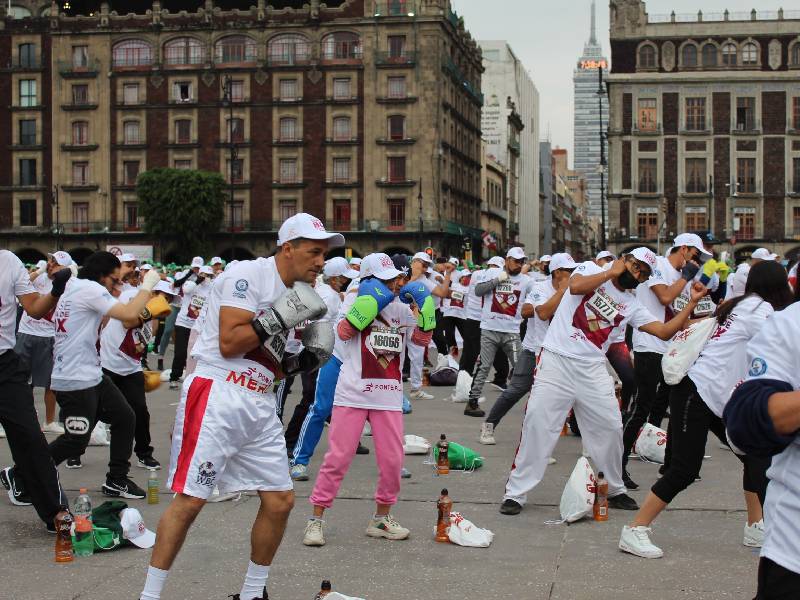Anuncian segunda clase masiva de boxeo en el Zócalo capitalino