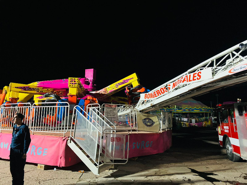 VIDEO: Juego mecánico cae durante la Feria de las Flores en Nogales