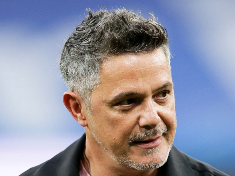 Alejandro Sanz vuelve a impactar con otro mensaje en sus redes sociales