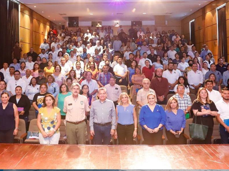 Presentan declaración los funcionarios municipales