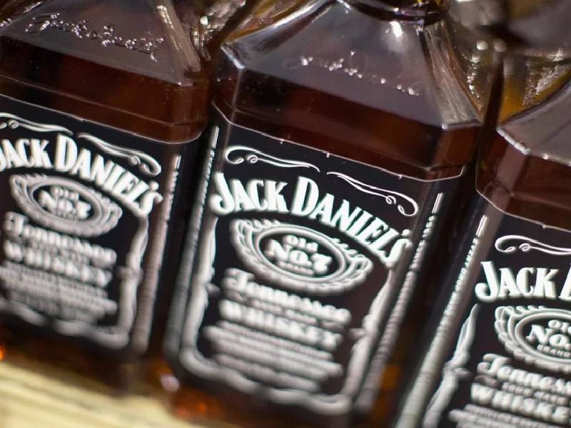 Corte dirime caso de marca de whisky