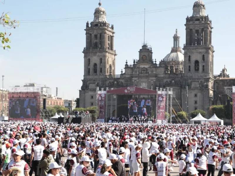 30 mil asistentes a Clase Masiva de Box del Zócalo