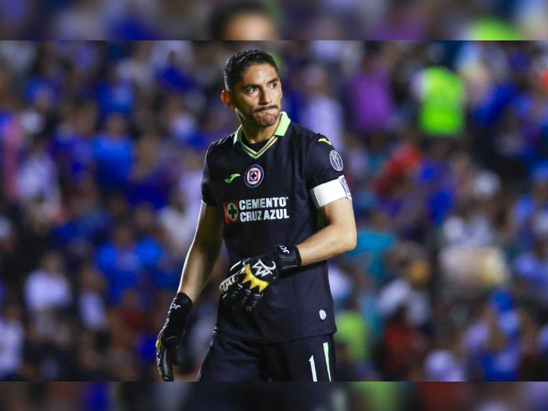 Cruz Azul hace oficial salida de Jesús Corona
