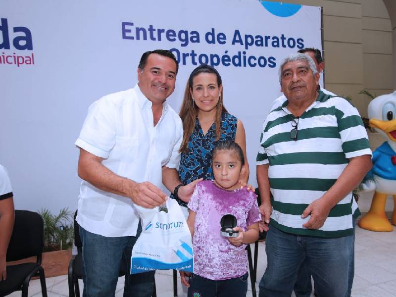 Renán Barrera trabaja para mejorar la calidad de vida de la población vulnerable