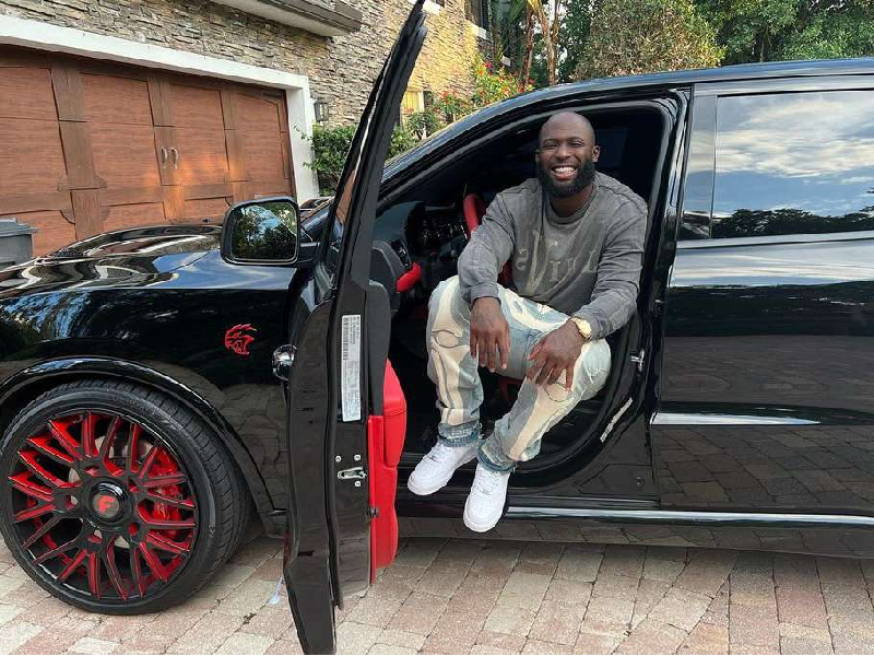 Jugador de la NFL estuvo en peligro tras incendió de su auto
