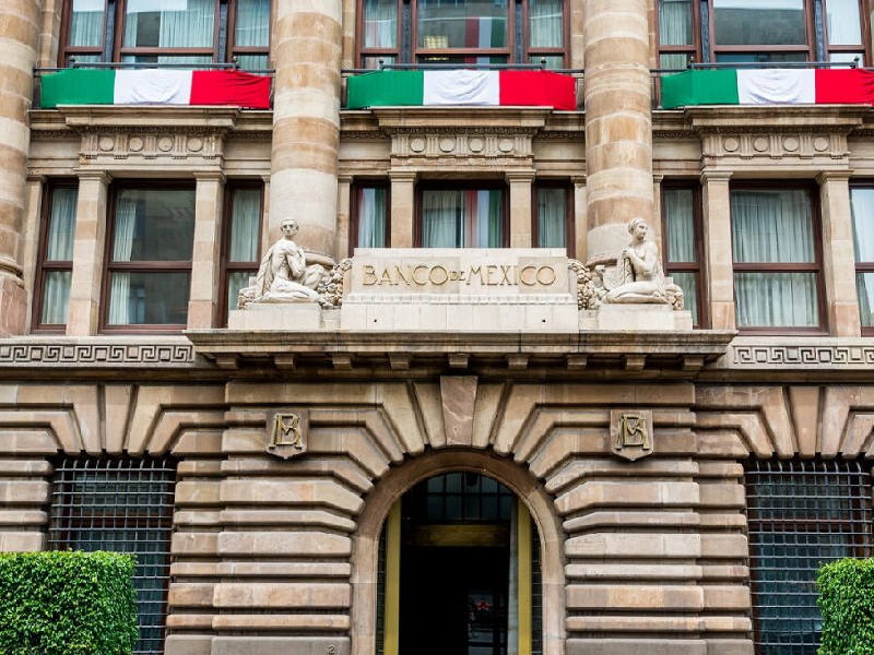 Tasa puede bajar a 11%, considera la encuesta de Banxico