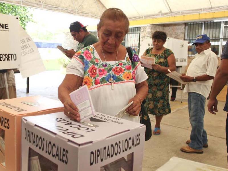 El IEPAC confirma que partidos cumplen con paridad y cuotas en registros para elecciones extraordinarias en Chichimilá e Izamal.