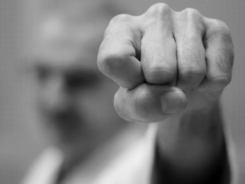 Muere niño tras ser golpeado por su maestro de Artes Marciales