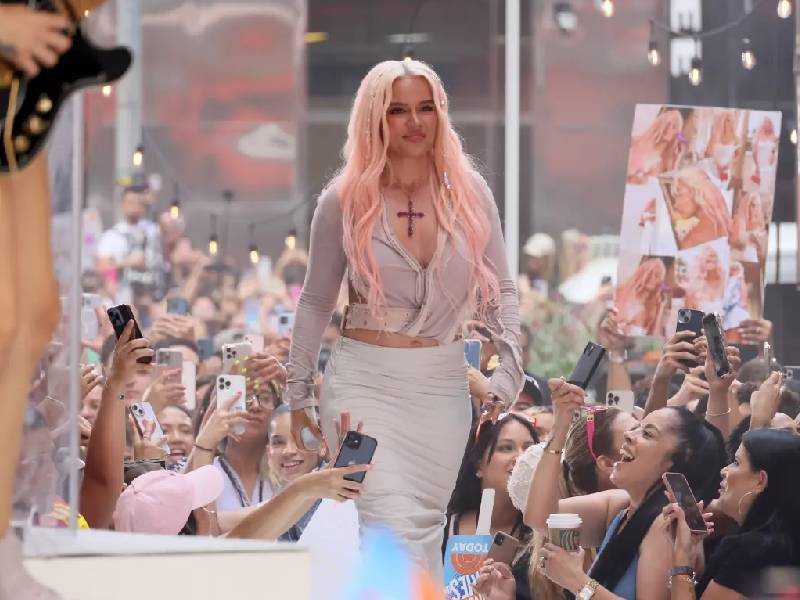 ¡Increíble! Karol G rompe récord de asistencia con actuación en ‘Today’