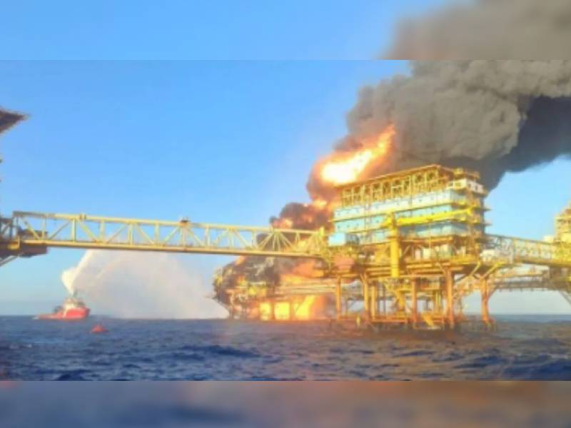 Pemex se pronuncia ante incendio en el Centro de Proceso Nohoch-A en Campeche