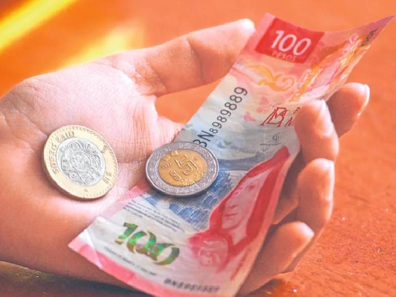 Superpeso sufre rebote y regresa a las 17.24 unidades por dólar