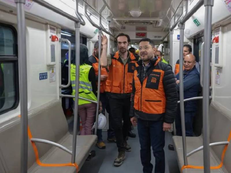 Supervisa Batres avances de la nueva Línea 1 del metro
