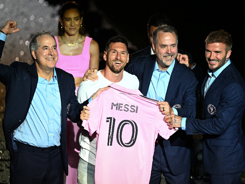 Messi luce en su nueva casa