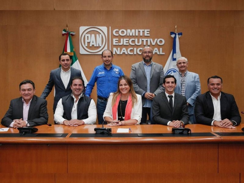 Renán Barrera se reunió con el panismo nacional y yucateco