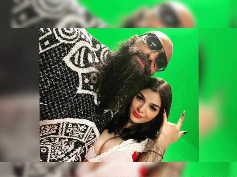 Karely olvida a Santa Fe Klan; hará un video de OnlyFans con Babo