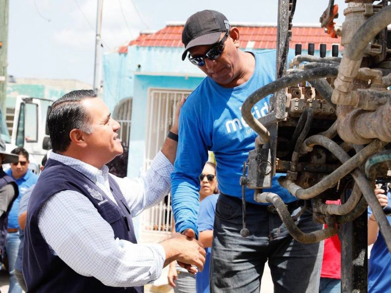 Renán Barrera trabaja para garantizar mejores espacios públicos .