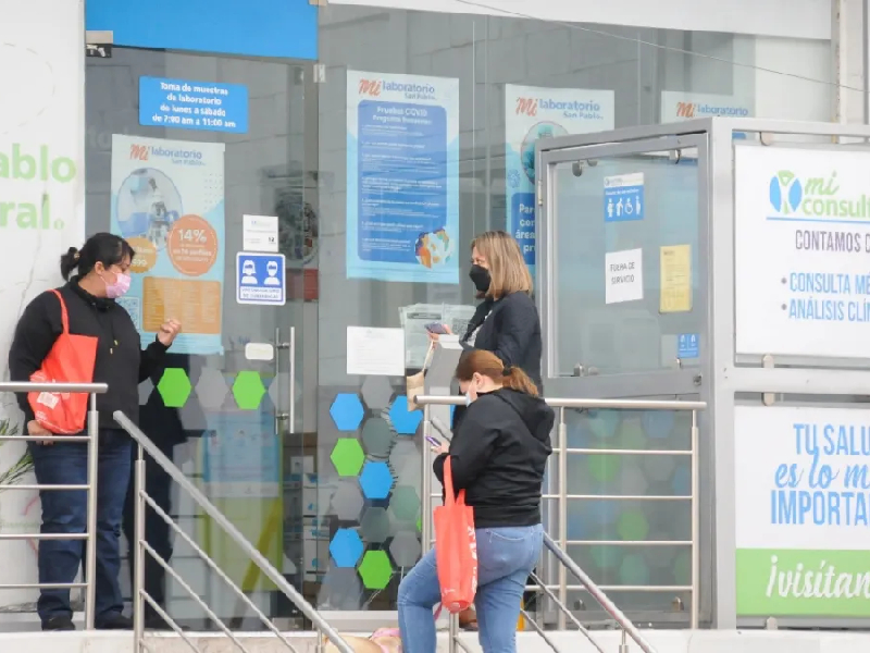 Busca Morena regular a los consultorios de farmacia