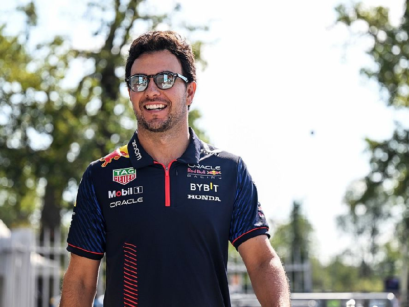 Checo abre posibilidades fuera de Red Bull