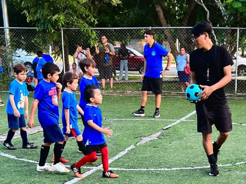 Alistan primera liga de futbol incluyente